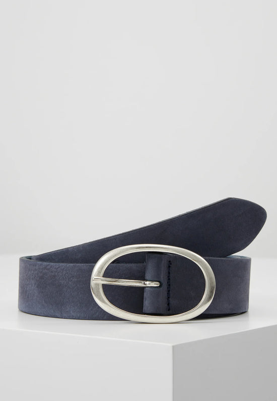 Leather Belt w /Oval Buckle